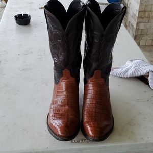 Belly Caiman. Leather sole. Lucchese boots